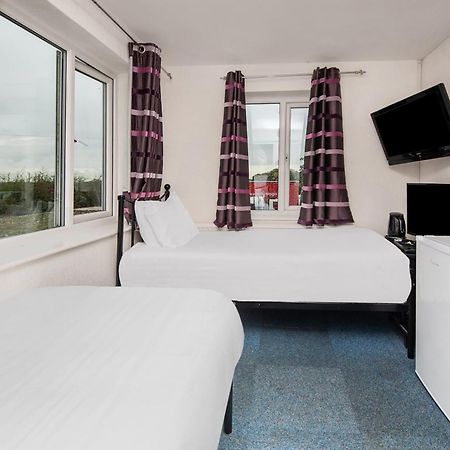 Chris'S Motel Stokenchurch Esterno foto