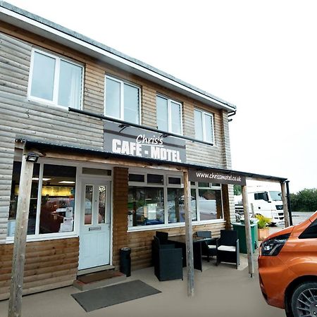 Chris'S Motel Stokenchurch Esterno foto
